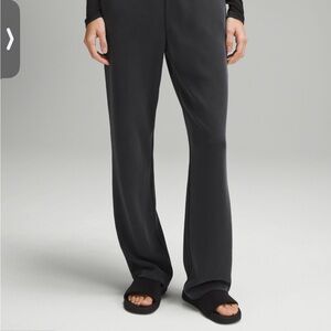Lululemon SoftStream pants Regular size 8